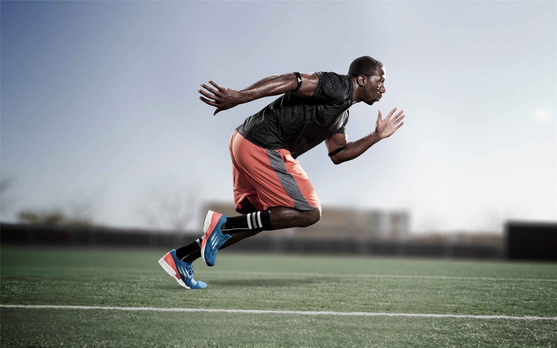 枫叶风暴，阿尔瓦雷斯一己之力掀翻美国，加拿大足球书写历史新章