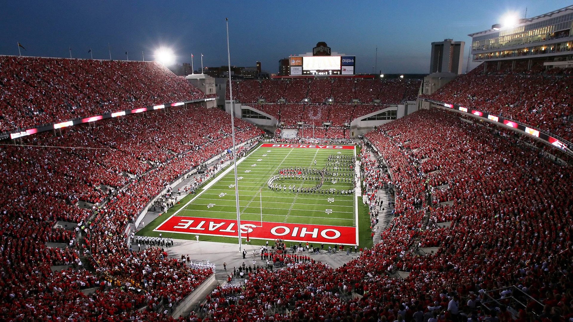 唯一的不败法则，当法拉利以红牛为梯，阿隆索用胜利重写围场秩序